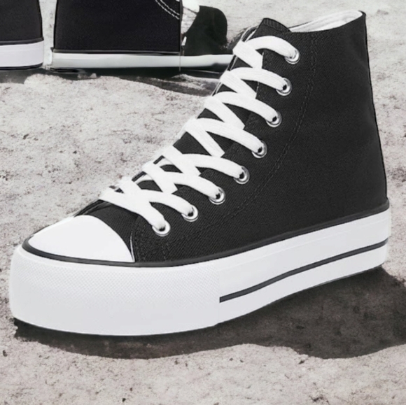 SZ 5 Black Platform High-Tops - Picture 7 of 17